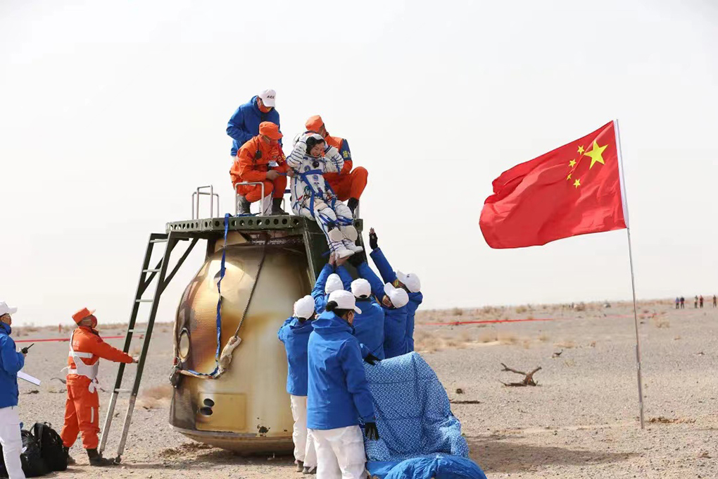 1650445896800152.jpg 王亞平1.jpg